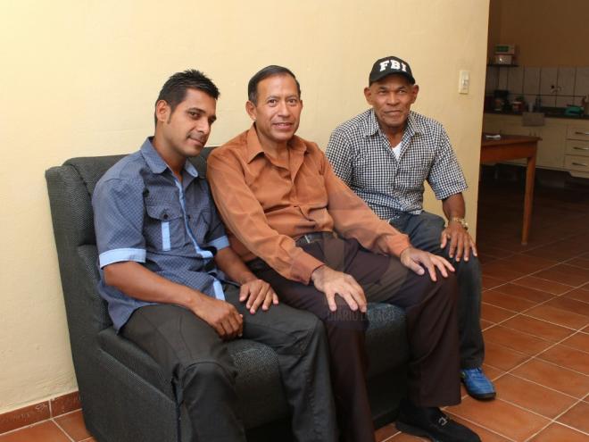 Rayner Cabello, José Ramiro e Luis Antônio pedem uma oportunidade de trabalho  