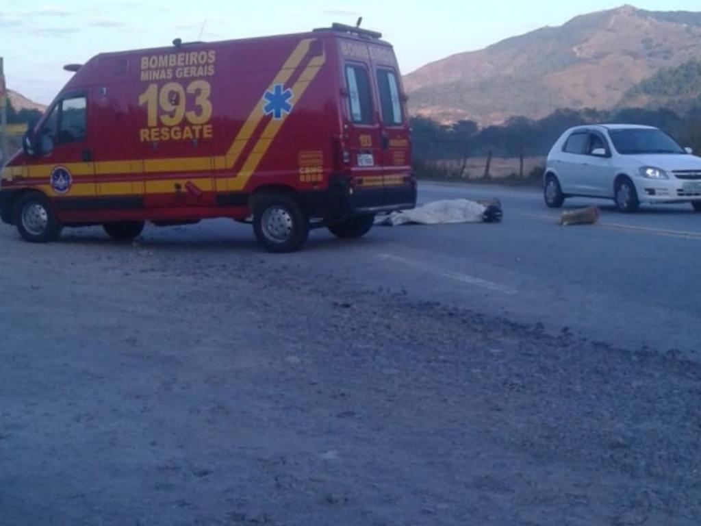 Acidente entre ônibus e motociclista aconteceu nas proximidades da entrada para Salvador Gomes, Jaguaraçu  