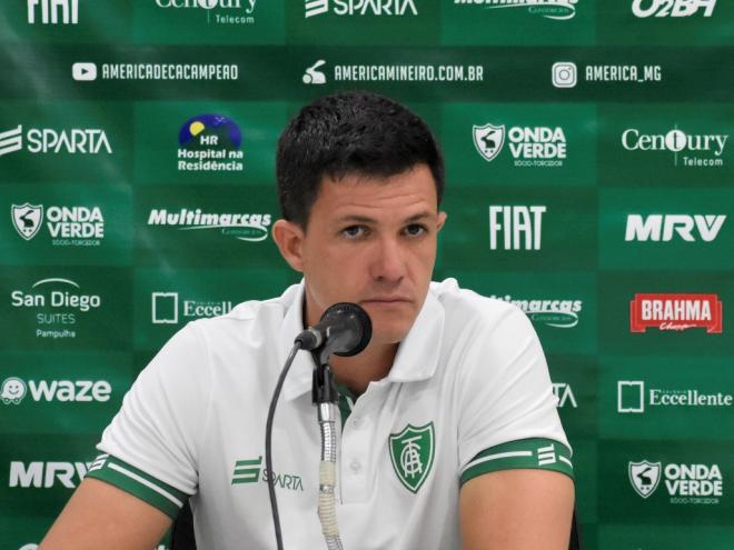 Maurício Barbieri chegou ao Coelho no mês de maio; em sete jogos, conseguiu apenas uma vitória