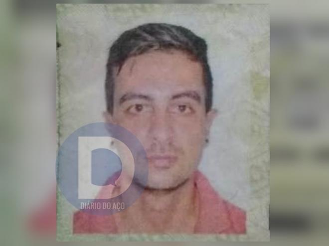 Rafael viajava com a família e morreu preso nas ferragens