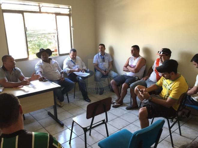 O presidente da Lidecel, Adriano Messias e o secretário de Governança da Cidadania do Futuro de Fabriciano, Nivaldo lagares, participaram da reunião que definiu a temporada do futebol 