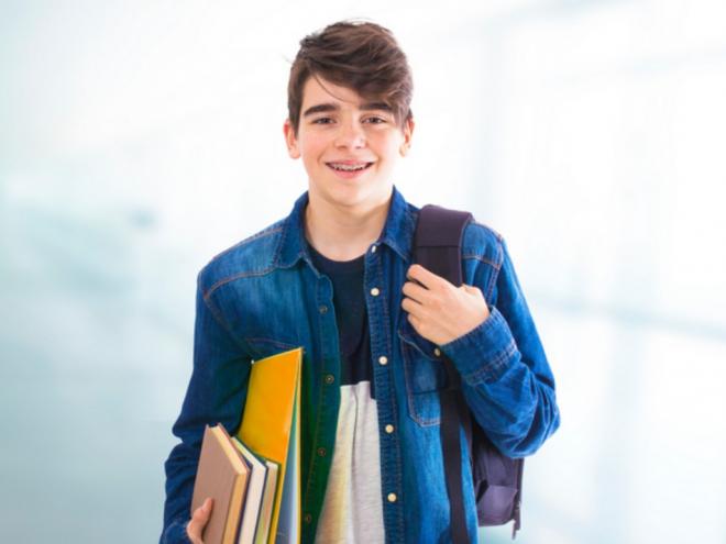 Embora esse problema se manifeste com maior gravidade no ensino médio, é possível perceber que ele começa a se acentuar a partir dos anos finais do ensino fundamental