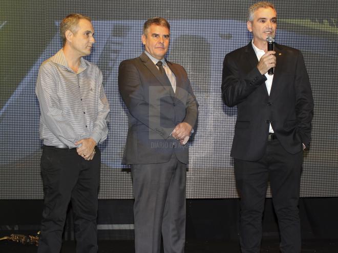 André Diniz, Paulo Brant e Hercílio Diniz durante solenidade na noite de quarta-feira
