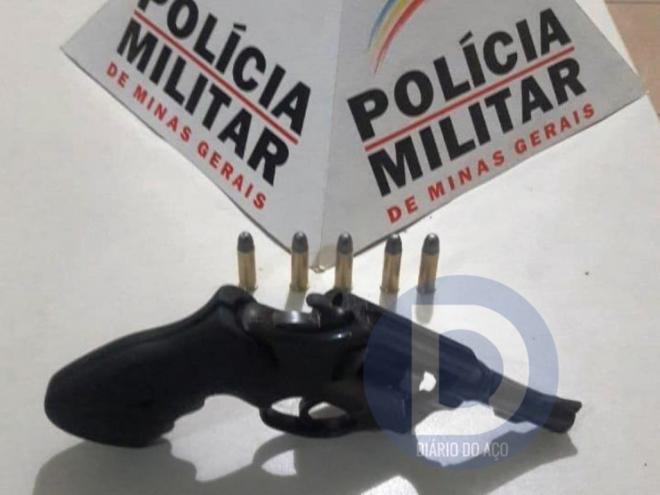 A arma, um revólver calibre 38, estava com a numeração raspada