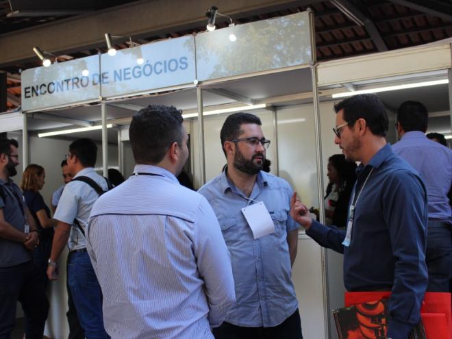 Ação realizada dentro da Expo Usipa permite que compradores e vendedor estreitem laços