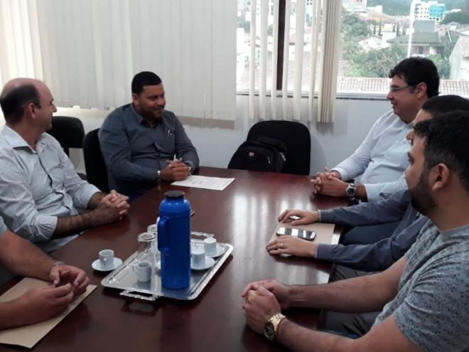 Prefeito e secretário de saúde do município se reuniram com o Superintendente Regional de Saúde 