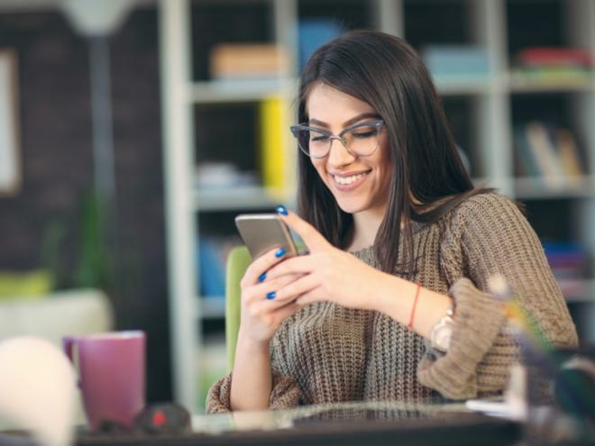 A ideia é que os estudantes escrevam uma redação e enviem o texto para ser corrigido por um profissional, seguindo os critérios utilizados na correção do Enem