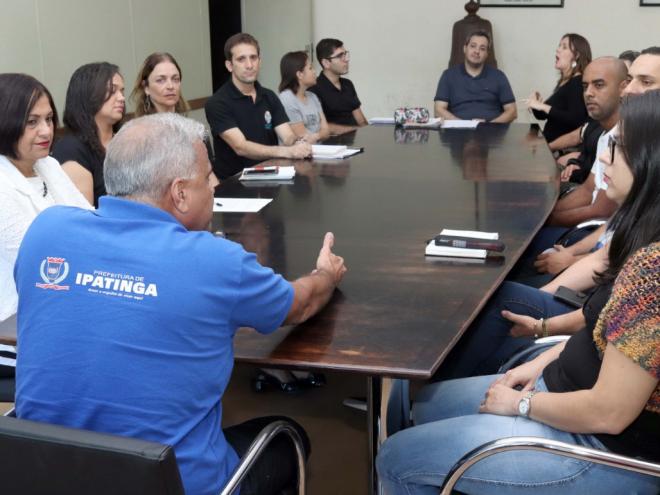 Novos profissionais foram recepcionados pelo chefe do Executivo, que lhes desejou as boas-vindas