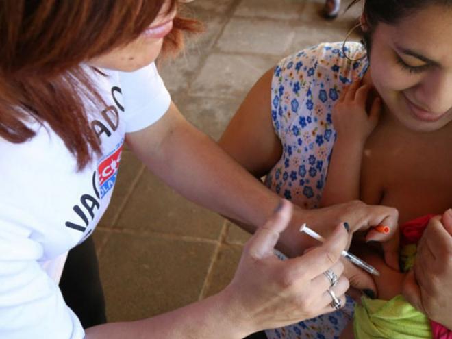 Doença é altamente contagiosa, pode ser transmitida pela respiração, tosse ou espirro da pessoa contaminada