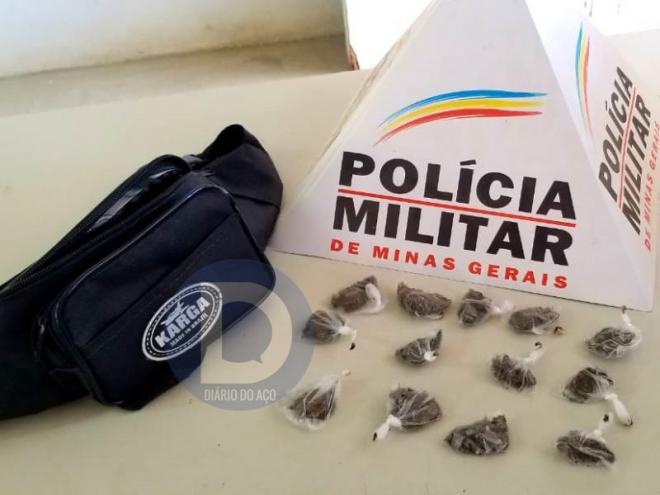 O entorpecente apreendido com o adolescente foi entregue na delegacia de Polícia Civil