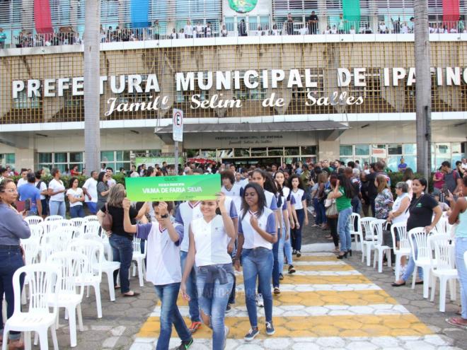 A solenidade de abertura, ocorrida na tarde de ontem (23), foi realizada na praça dos Três Poderes, no Centro de Ipatinga