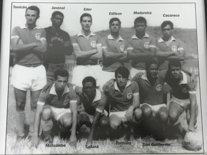 Registro antigo de uma das formações do time do Ipaminas