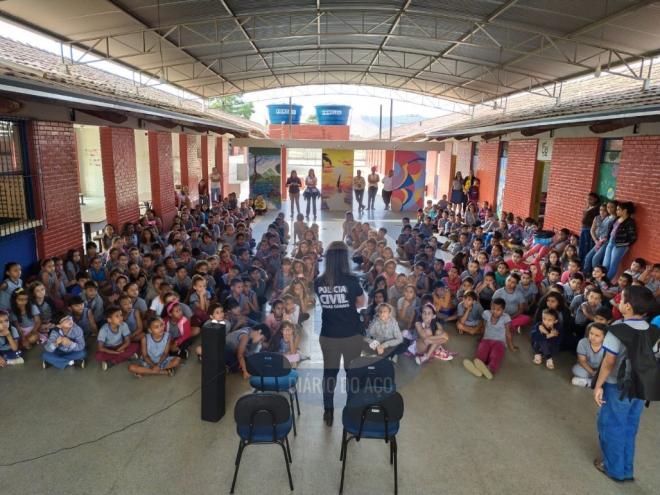 Cerca de 1,2 mil crianças do município receberam a ação do projeto 