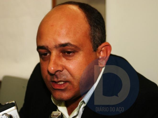 Contas do ex-prefeito, referentes ao ano de 2003, foram rejeitadas pela Câmara de Antônio Dias