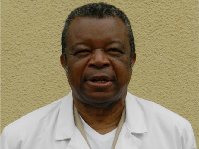 Muyembe foi o primeiro virologista a ver um paciente com Ebola e ajudou a combater todos os surtos que atingiram seu país desde então; ele lutou contra o vírus por 40 anos