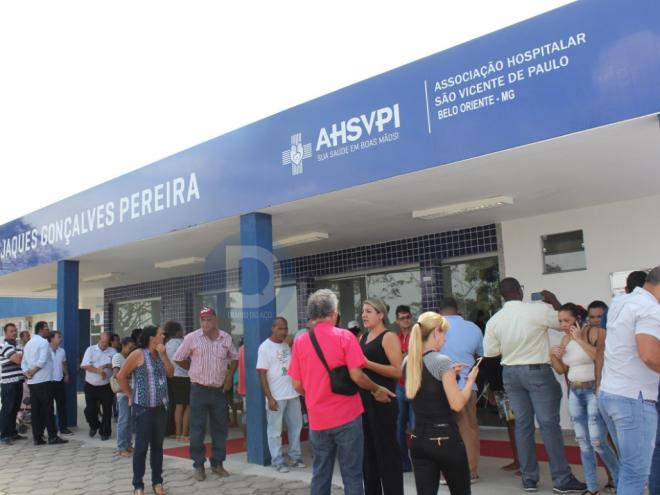 Diversas pessoas acompanharam a solenidade de abertura, na manhã de segunda-feira (2) 