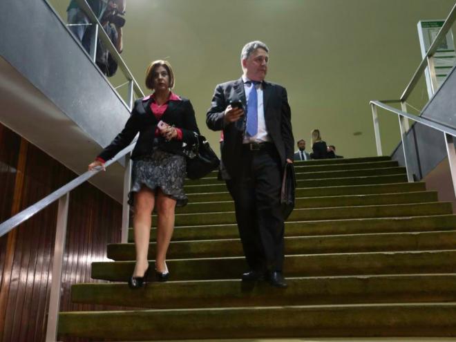 Rosinha e Anthony Garotinho foram presos ontem (4) em operação do Ministério Público (MP) do Rio de Janeir