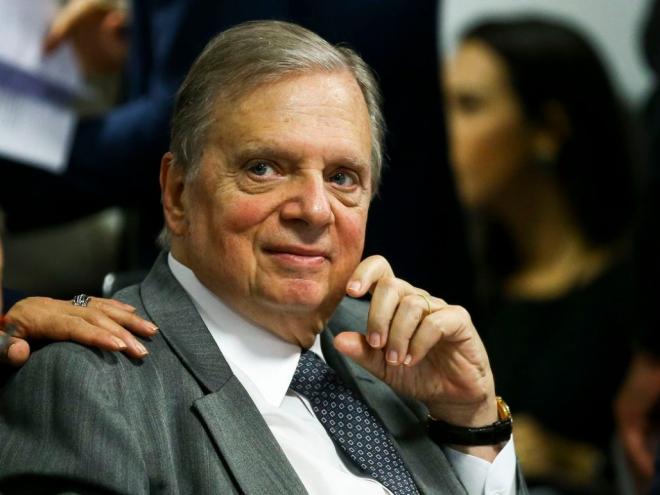 Depois de receber quase 500 emendas, sugestões de alterações ao texto, Jereissati fez novas supressões e ajustes de redação na proposta já votada pelos deputados