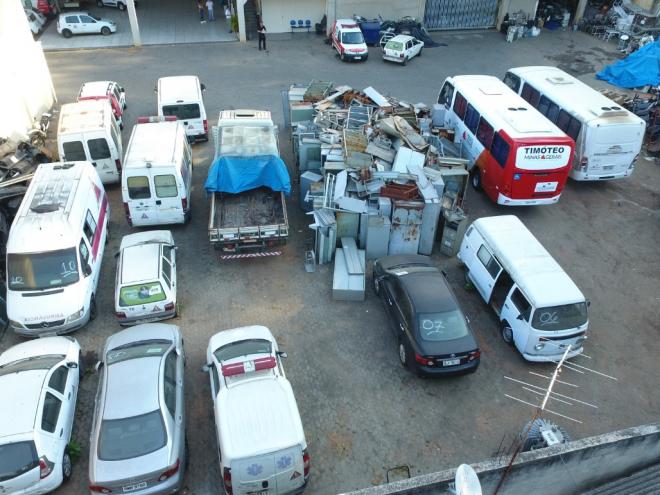 Os lotes se encontram armazenados na Secretaria de Obras, Rua Gardênia 41 (lotes 1 e 2)