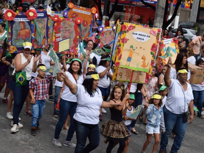 O desfile no município começa a partir das 8h30