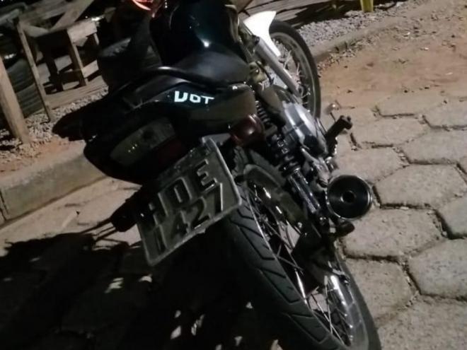 Motocicleta foi levada por ladrões no bairro Caravelas, Ipatinga