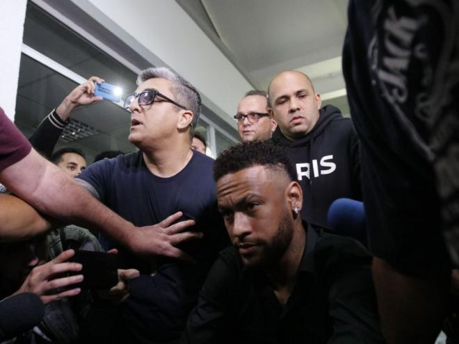 O indiciamento de hoje vem após a conclusão de dois inquéritos que tramitavam pelo 11º Distrito Policial envolvendo Neymar