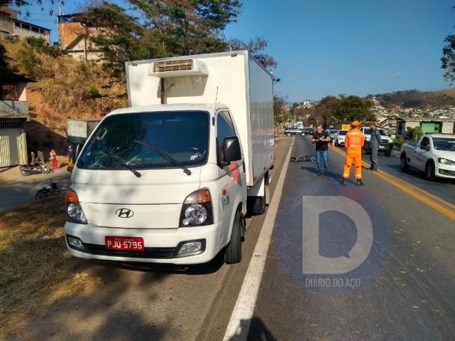 O corpo da vítima já foi removido ao IML de Ipatinga após a perícia da Polícia Civil