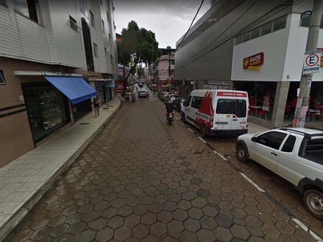Assaltante correu pela rua Poços de Caldas e seguiu para o Pontilhão Metálico 