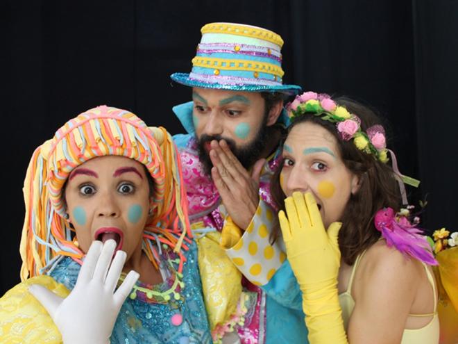 No palco, Puppe, Bart e Nina abordam temas importantes