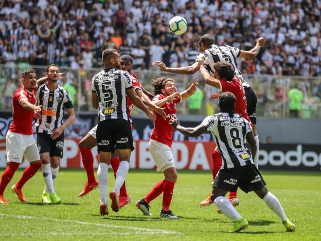 Equipe titular do Atlético não conseguiu segurar os reservas do Inter
