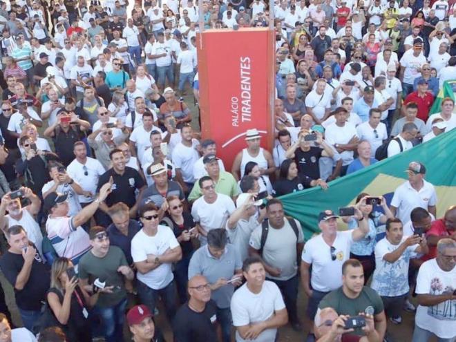 Agentes das forças de segurança de Minas Gerais estiveram reunidos no começo da semana e não descartam paralisação