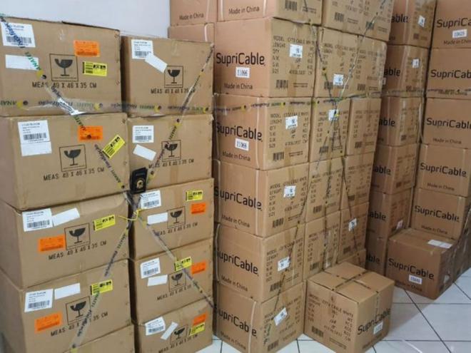 No primeiro dia da operação, mais de 23 mil produtos irregulares foram lacrados ou apreendidos 
