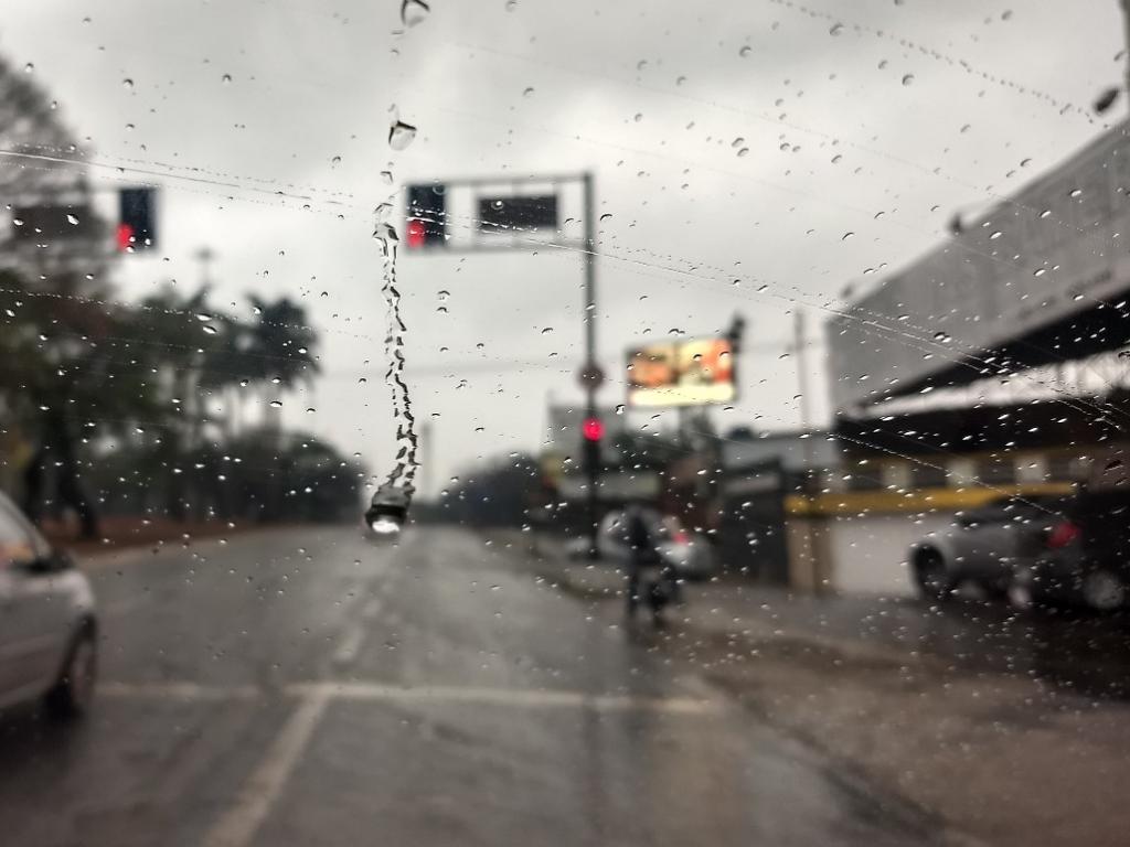 Ipatinga amanheceu chuvosa, mas previsão é sequência da estação com temperatura elevada e chuva abaixo da média histórica