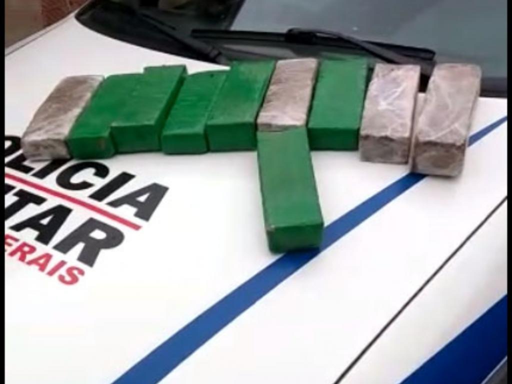 Denúncia anônima indicou a localização do carregamento da droga  