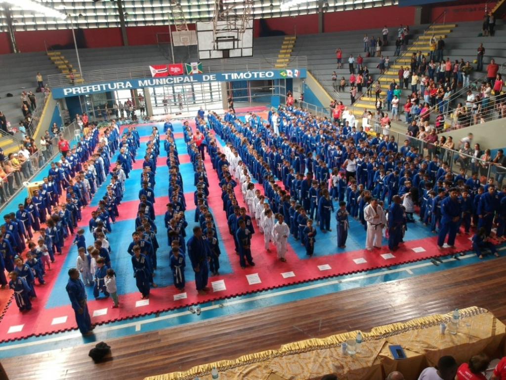 Atletas do Judô se encontram no Ginásio Poliesportivo Iorque José Martins, em Timóteo
