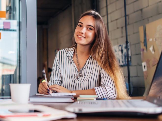 O curso é voltado para engajamento de liderança e aprendizado acadêmico e tem aproximadamente um ano de duração