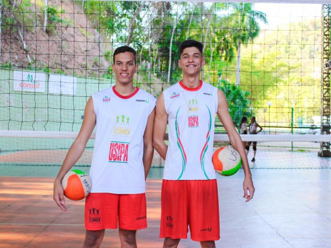 Rafael Luiz Bertoldo e Jordan Licoln Santos vão defender as cores do Kyrios Sport School Volleyball, de Santa Catarina