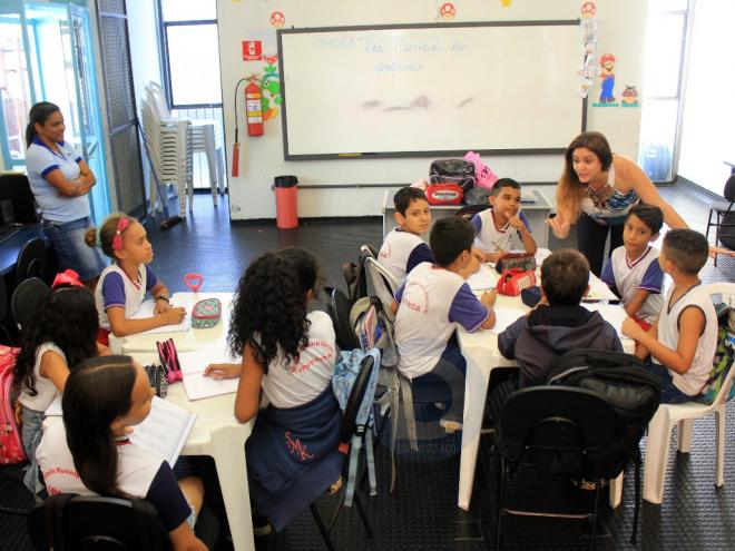 Em tempos de mídias sociais e internet, prender a atenção dos alunos em sala de aula tem sido um desafio  