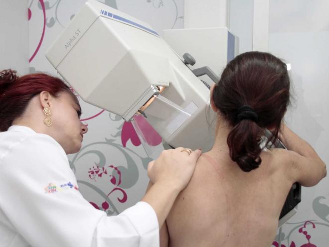 Secretaria de Saúde vai oferecer 1.100 exames de mamografia e 1.200 exames preventivos durante a campanha