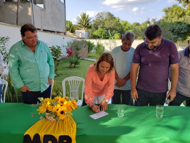 Em encontro com lideranças políticas e da comunidade, Luzia de Melo se filiou ao Movimento Democrático Brasileiro