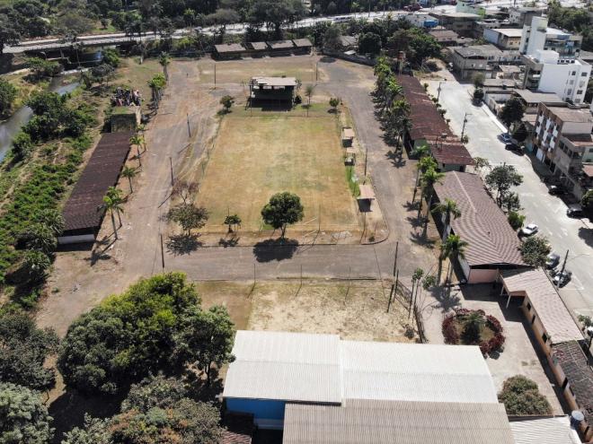 Conforme o governo municipal, serão recuperados o campo de futebol, a pista de atletismo e cinco galpões