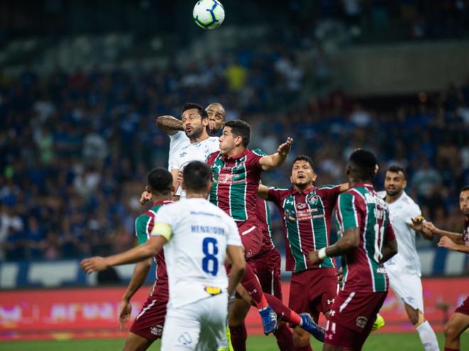 O Cruzeiro empatou com o Fluminense e permanece na zona de rebaixamento