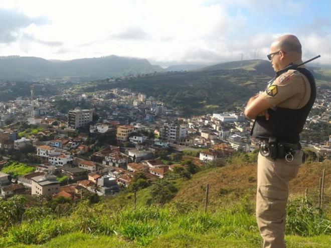 Para delegados da PCMG, criminosos atraíram a atenção de policiais com falsa denúncia, com o objetivo de atentado contra a corporação 