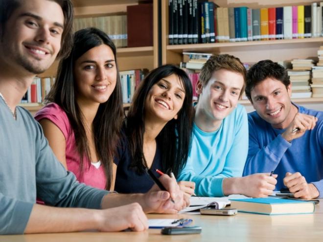 A oferta de vagas nos cursos de graduação na modalidade educação a distância (EAD) também cresceu