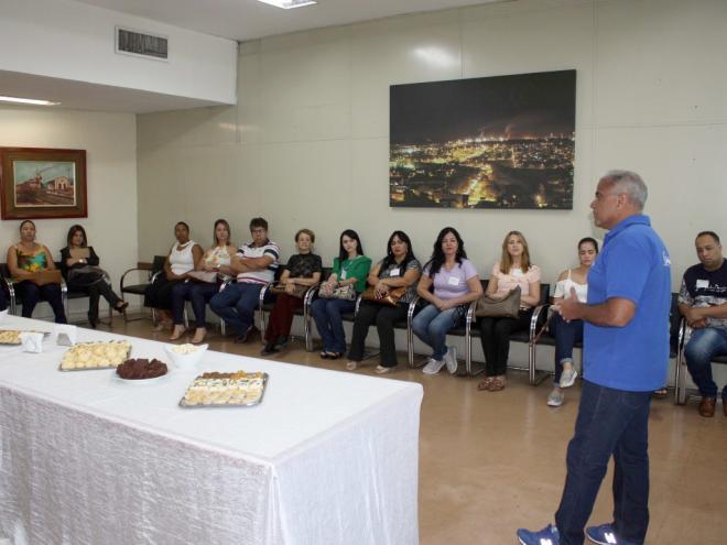 O processo de licitação para o recapeamento de 60 km de asfalto na cidade está em fase adiantada, afirmou o prefeito