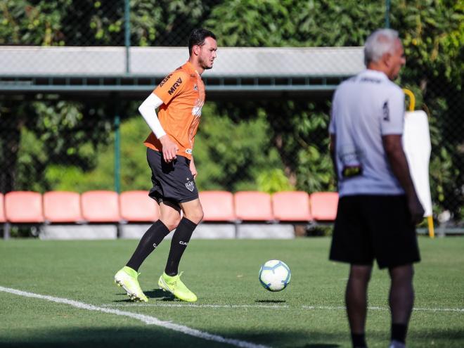 Réver reencontra no Atlético o técnico que o projetou para o futebol profissional