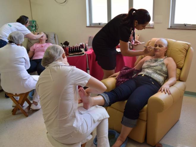 Atividade faz parte do Outubro Rosa, campanha promovida pela Unimed Vale do Aço e a Unimag
