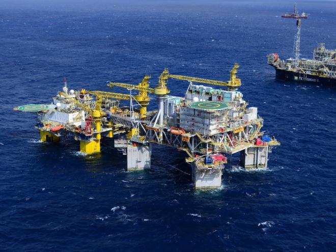 Exploração de petróleo na Bacia de Campos, Rio de Janeiro 