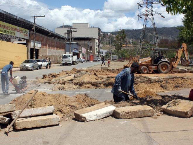 Obra começou ontem e deve ser finalizada em três semanas