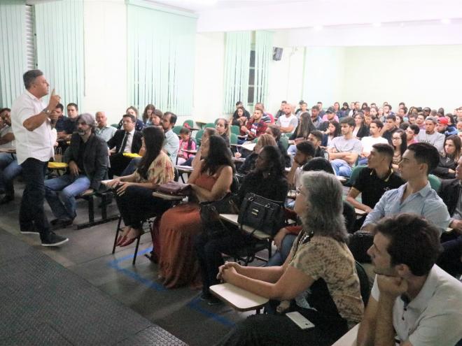 Evento promovido em parceria com o Conselho Regional de Farmácia será neste sábado